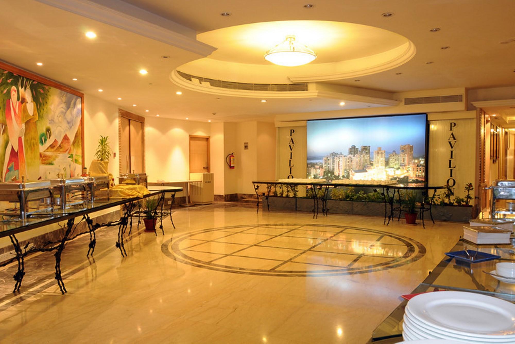 Rodas An Ecotel Hotel Mumbai Exterior photo